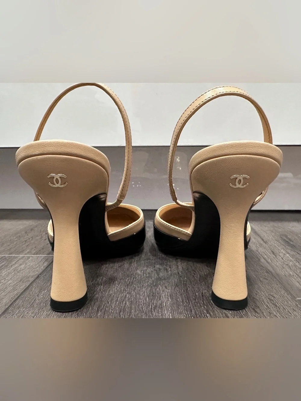 CHANEL classic slingback